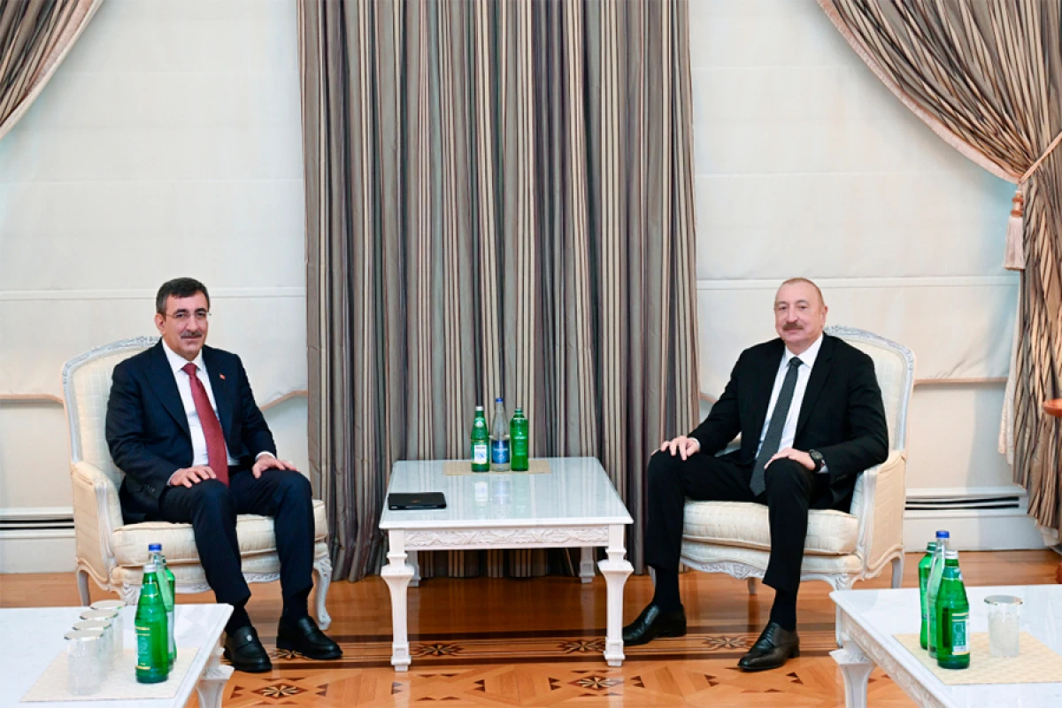 Prezident İlham Əliyev Cevdet Yılmazı qəbul etdi