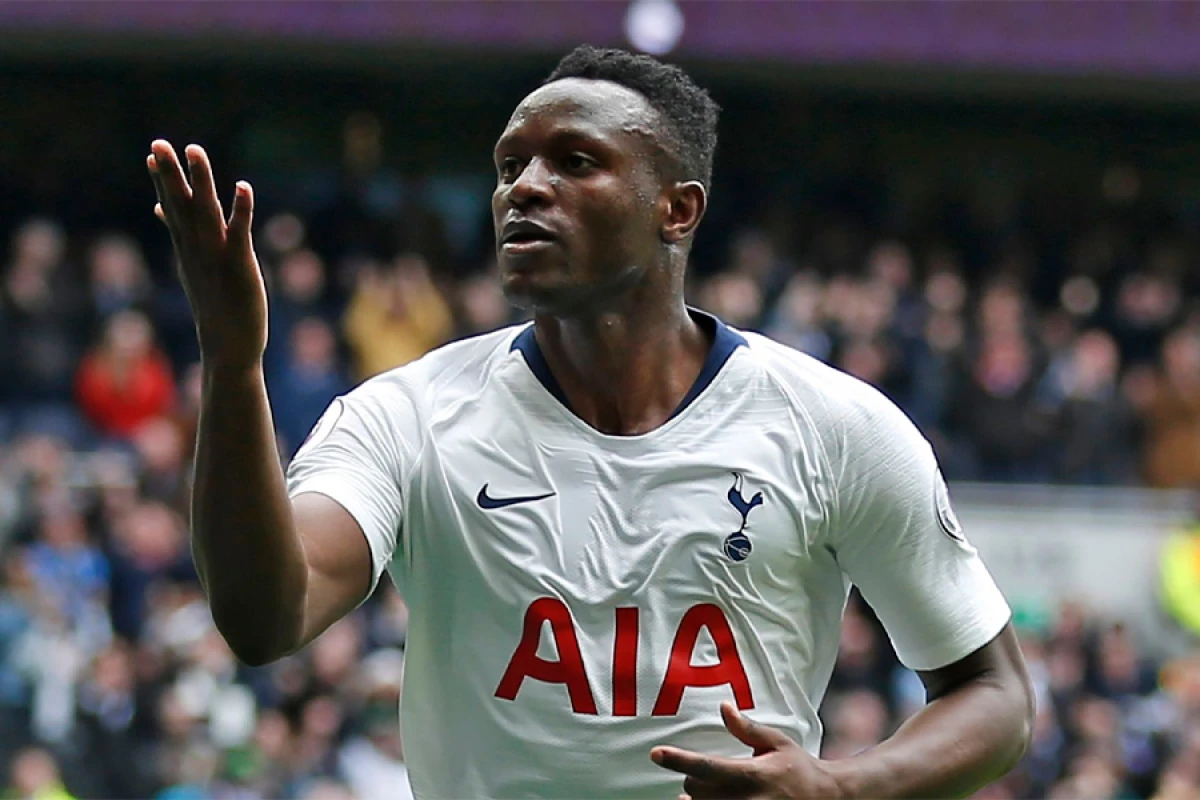 “Tottenhem”in sabiq ulduzu futbolu tərk etdi