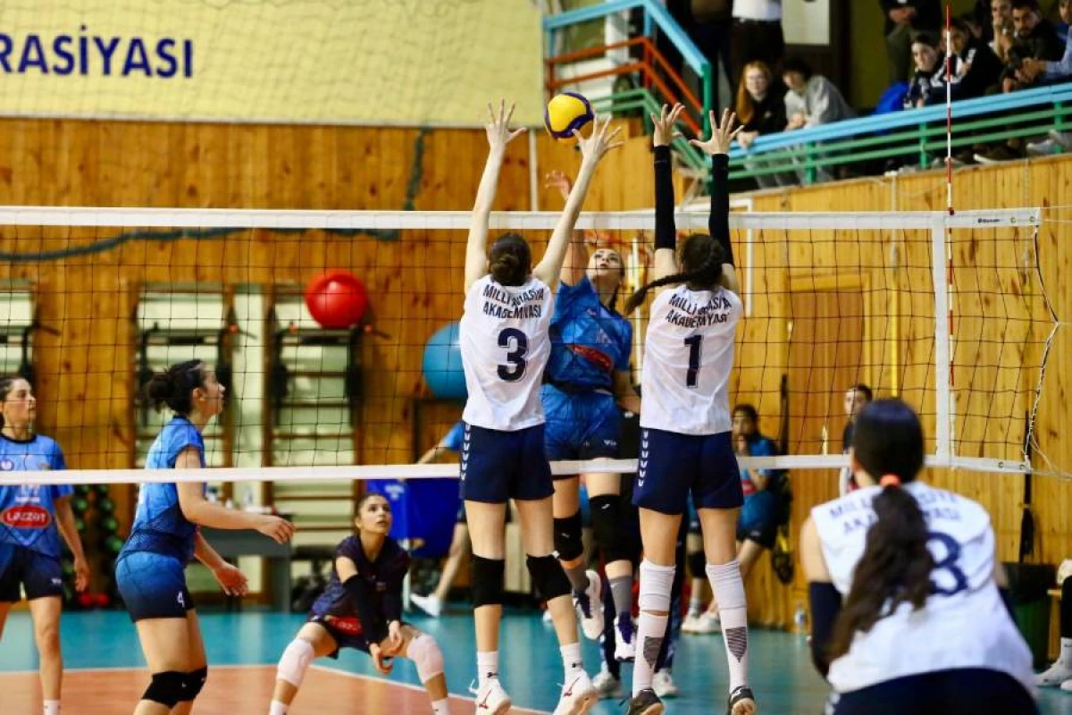 Voleybol üzrə U-18 Azərbaycan birinciliyinin yarımfinal oyunları keçirildi