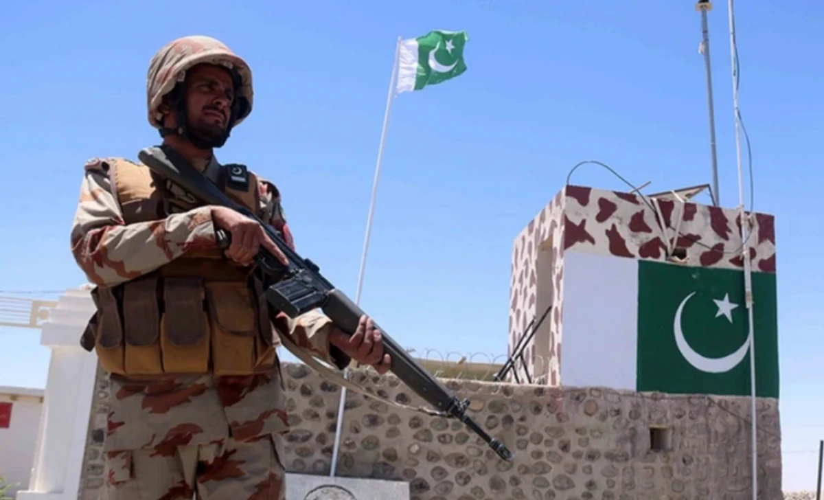 Pakistan 40-a yaxın əfqan hərbçini zərərsizləşdirdi