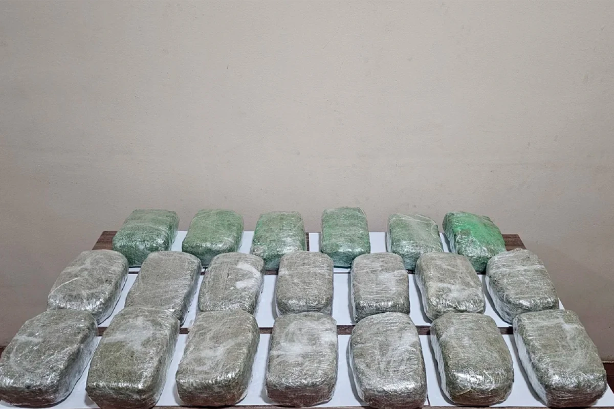 İrandan Azərbaycana 21 kq narkotikin keçirilməsinin qarşısı alındı