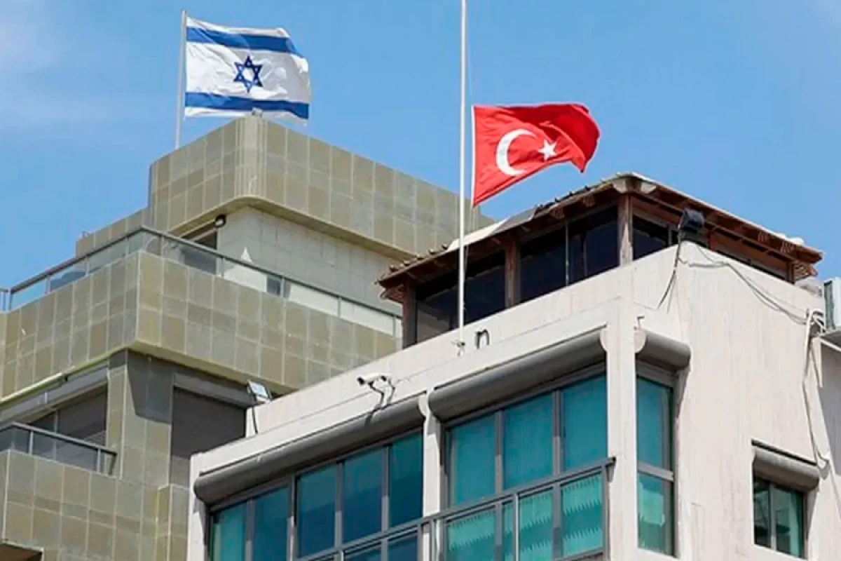 SON AN: İsrail Konsulluğu qarşısında atışma -  silahlılardan biri öldürüldü