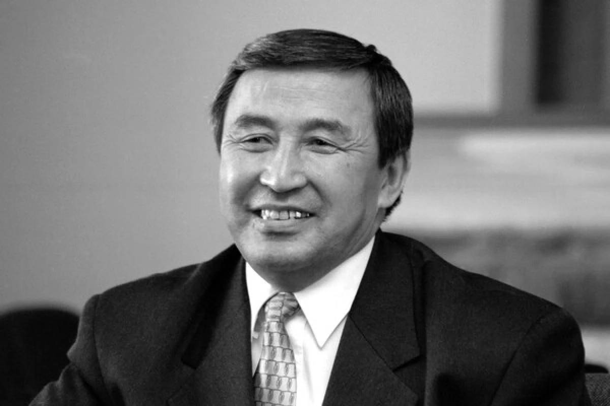 Tuva Respublikasının ilk prezidenti vəfat etdi