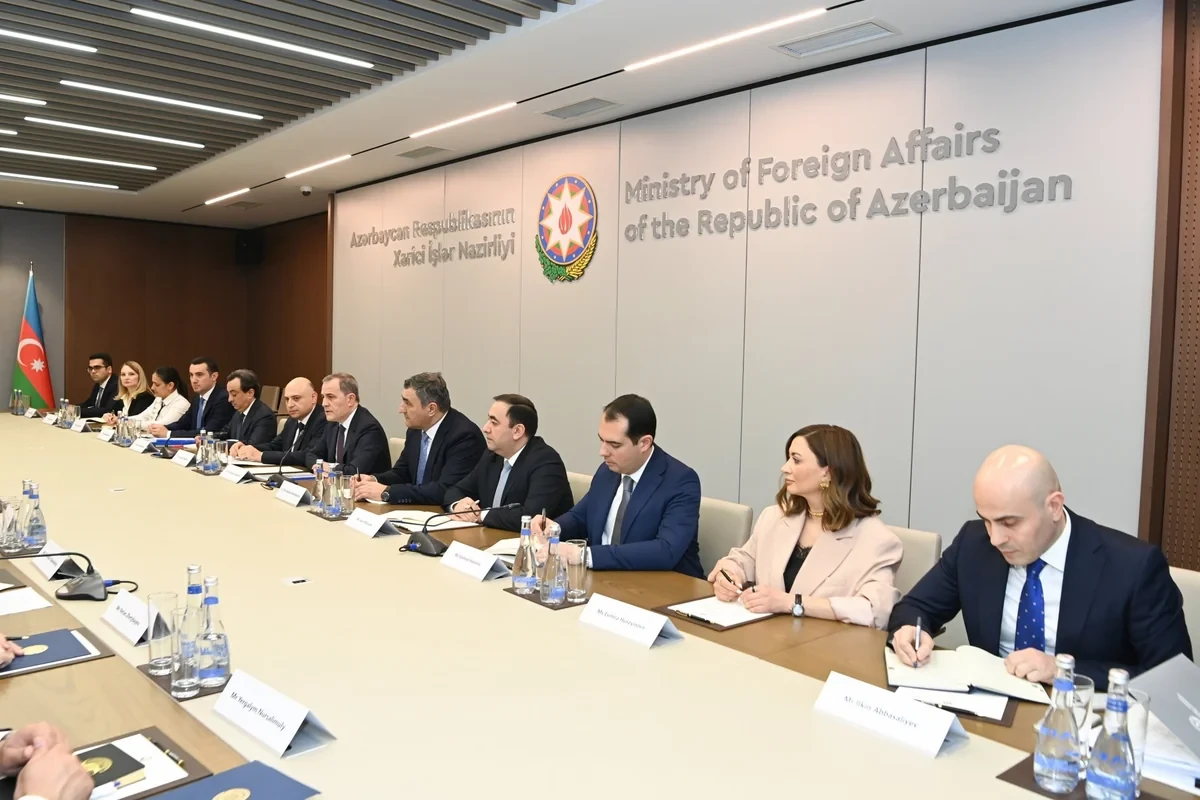 Azərbaycan və Qazaxıstan XİN rəhbərlərinin geniştərkibli görüşü keçirildi - YENİLƏNDİ 3 — 3