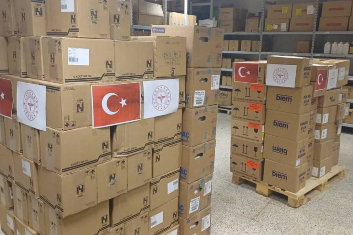 Türkiyədən İrana tibbi yardım göndərildi