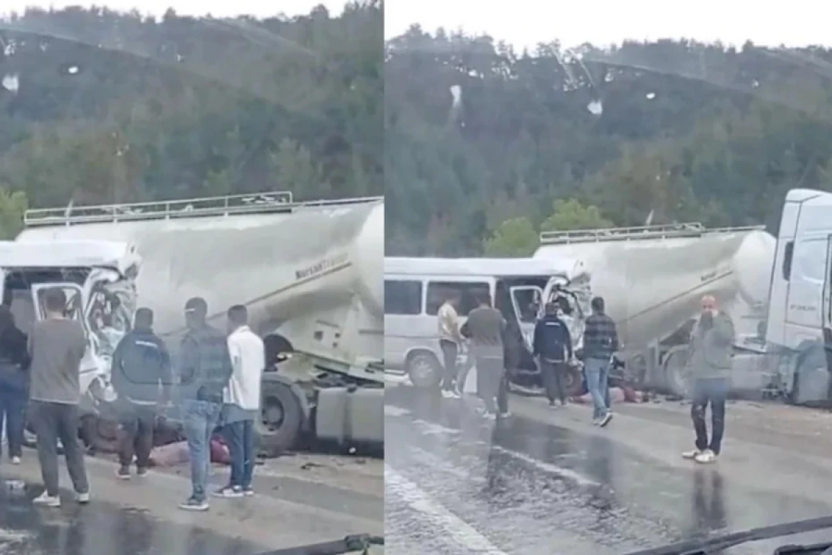 Türkiyədə mikroavtobusla TIR toqquşdu- 7 ölü, 7 yaralı var