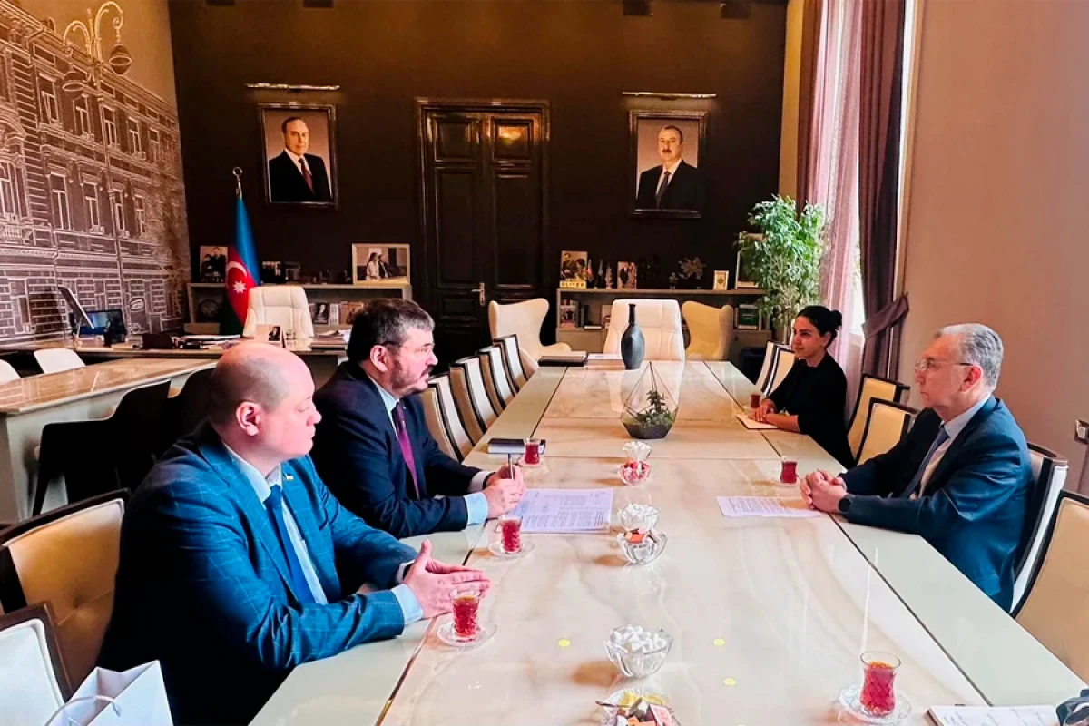 Bakı ilə Kiyev arasında humanitar əməkdaşlıq müzakirə olundu