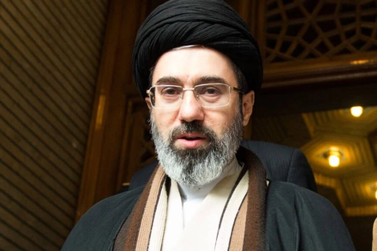 Müctəba Xamenei: "İran xalqı dişinə qədər silahlanmış düşməni acizliyə saldı"