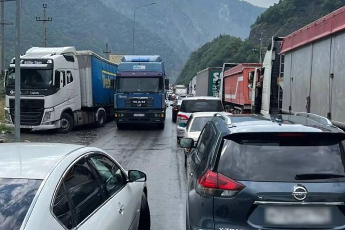 Yeganə yol BAĞLANDI: Heç bir maşın buraxılmır!