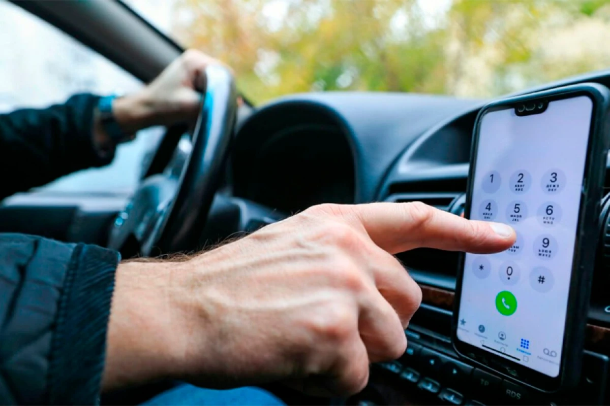 Diqqət sükan arxasında: Telefon və monitor istifadəsinə yeni qadağalar