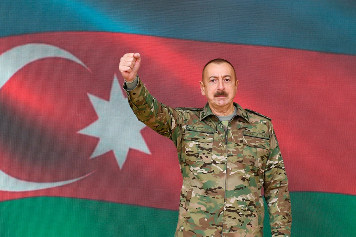 Prezident Əliyev Zəfər çıxışları ilə qələbəni xalqla böldü və ya başqa liderlərlərin xalqa müraciətləri niyə eşidilmir...