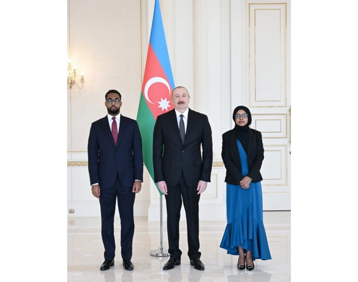 Prezident Somalinin yeni səfirini qəbul etdi - YENİLƏNDİ — 3