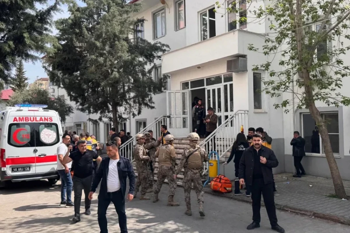 Türkiyədə məktəbə hücum edən şagirdin anası da saxlanıldı