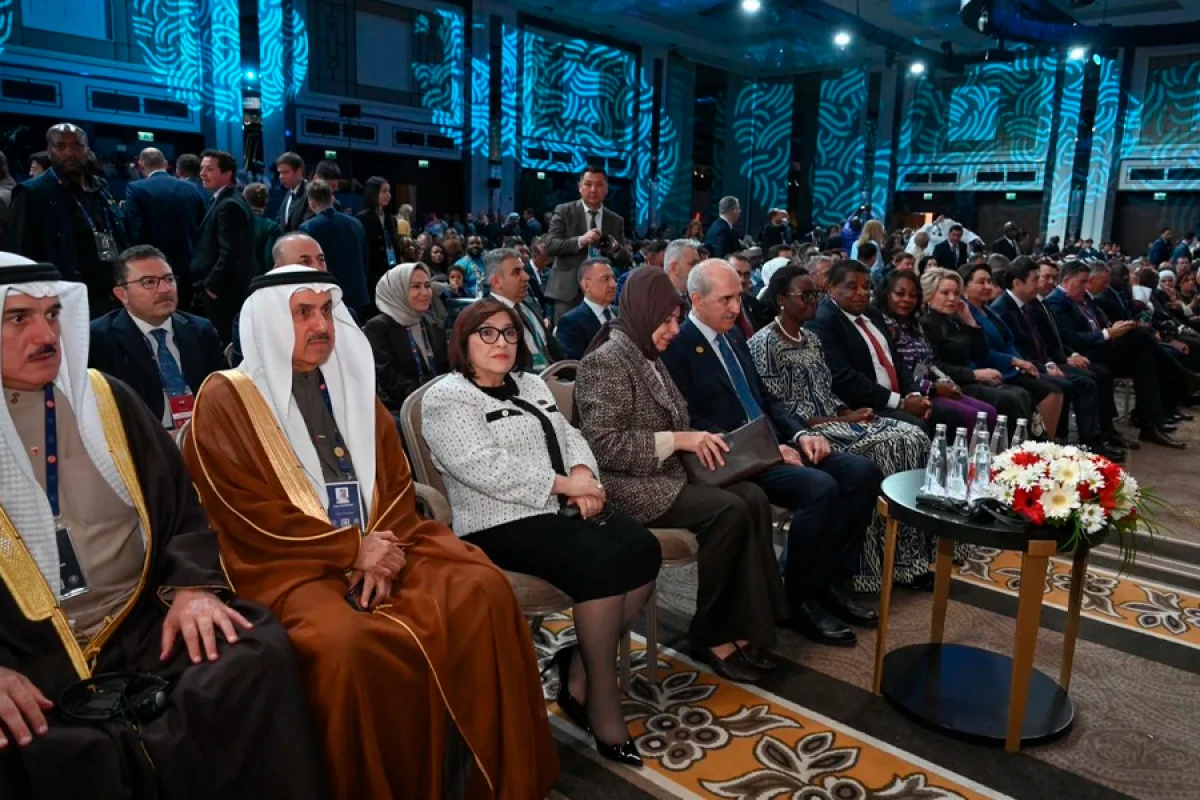 Sahibə Qafarova Türkiyədə işgüzar səfərdədir