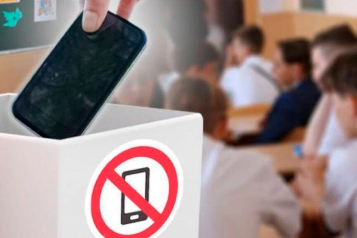 Məktəblərdə telefon və ağıllı cihazların istifadəsinin tam qadağan edilməsi - Təkliflər AÇIQLANDI