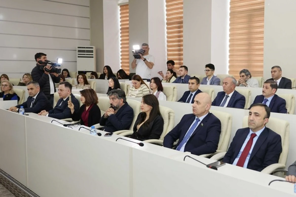 Azərbaycan iqtisadiyyatı investisiyaları necə cəlb edir və istifadə edir: Eldəniz Əmirovun kitabı təqdim edildi — 2