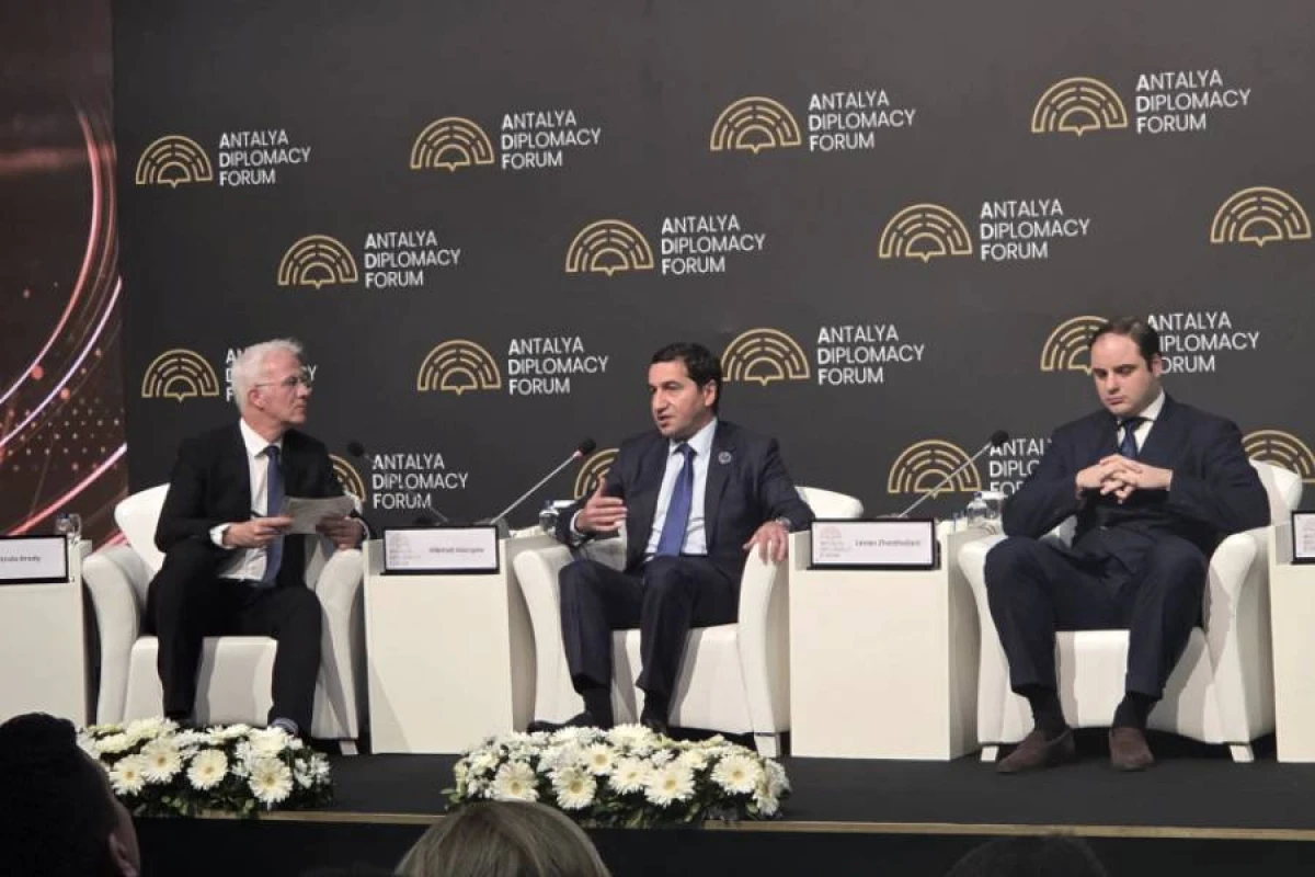 Hikmət Hacıyev: "Azərbaycan regionda sülh gündəliyinə tam sadiqdir"