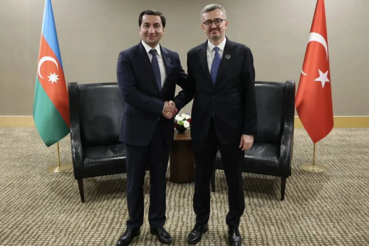 Burhanəddin Duran və Hikmət Hacıyev Antalya Diplomatiya Forumu çərçivəsində görüşdülər