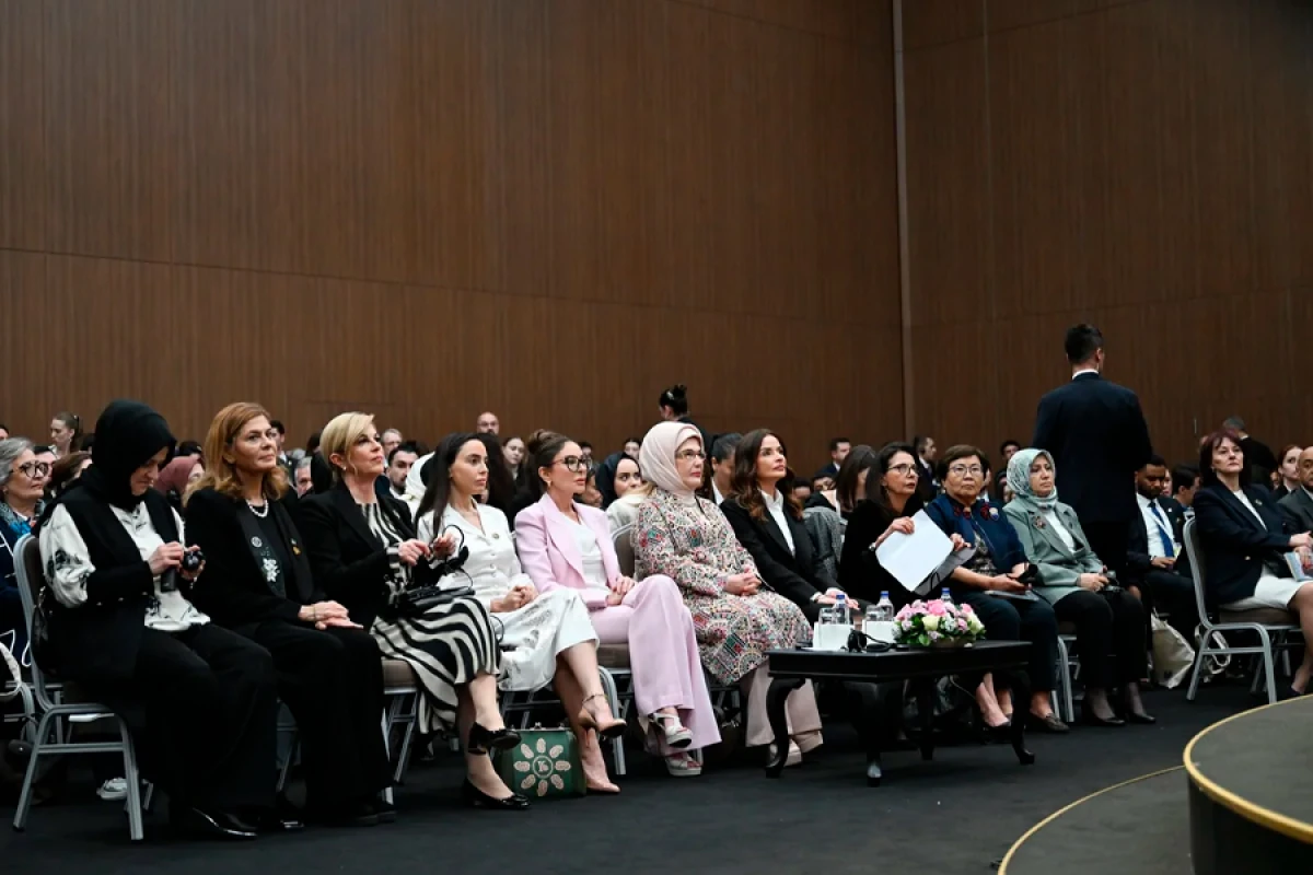 Mehriban Əliyeva Antalyada tədbirdə iştirak etdi