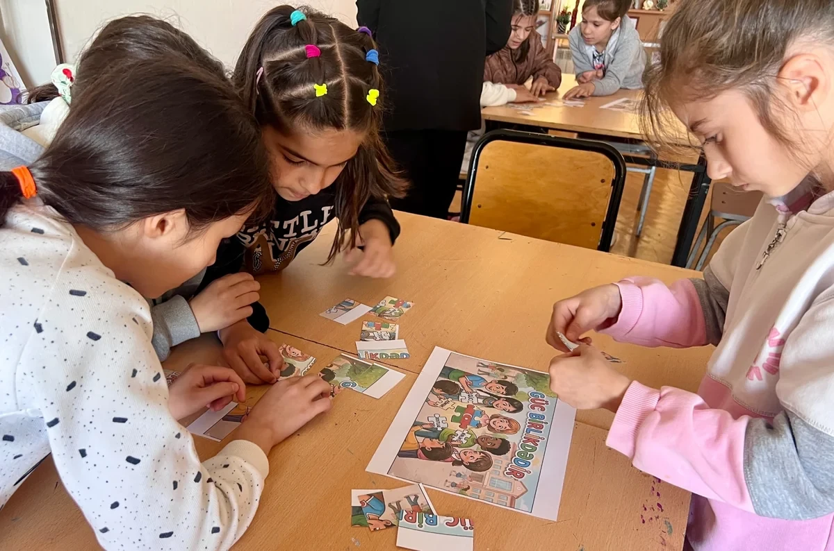 Ünsiyyət, emosiyaların idarə olunması - Prezidentin qızından təşəbbüs — 4