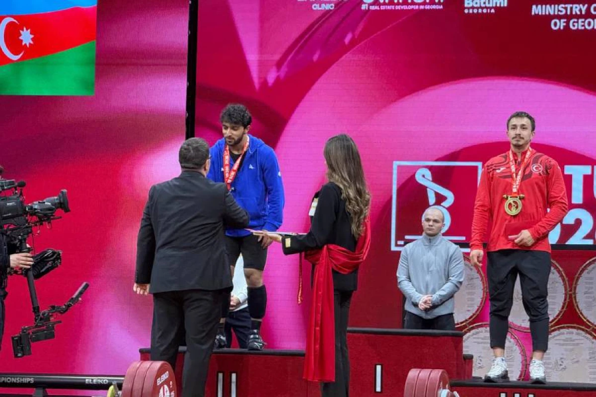 İsa Rüstəmov Avropa çempionatında gümüş medal qazandı
