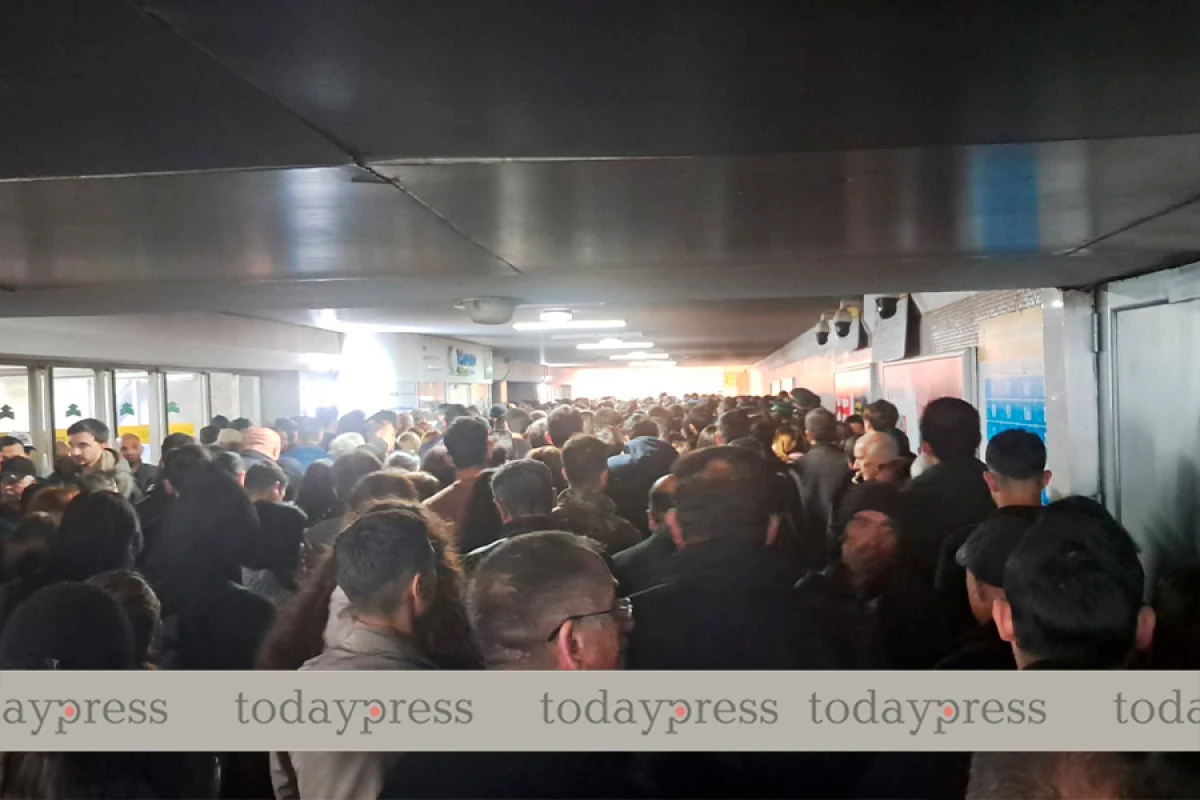 Bakı metrosunda sıxlıq - Görün səbəb nə imiş?