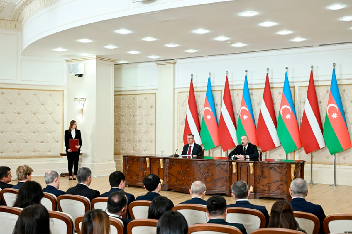 Prezident: Azərbaycan-Ermənistan nümayəndələrinin qarşılıqlı səfərləri normal mühitin bərqərar edilməsinə töhfə verir