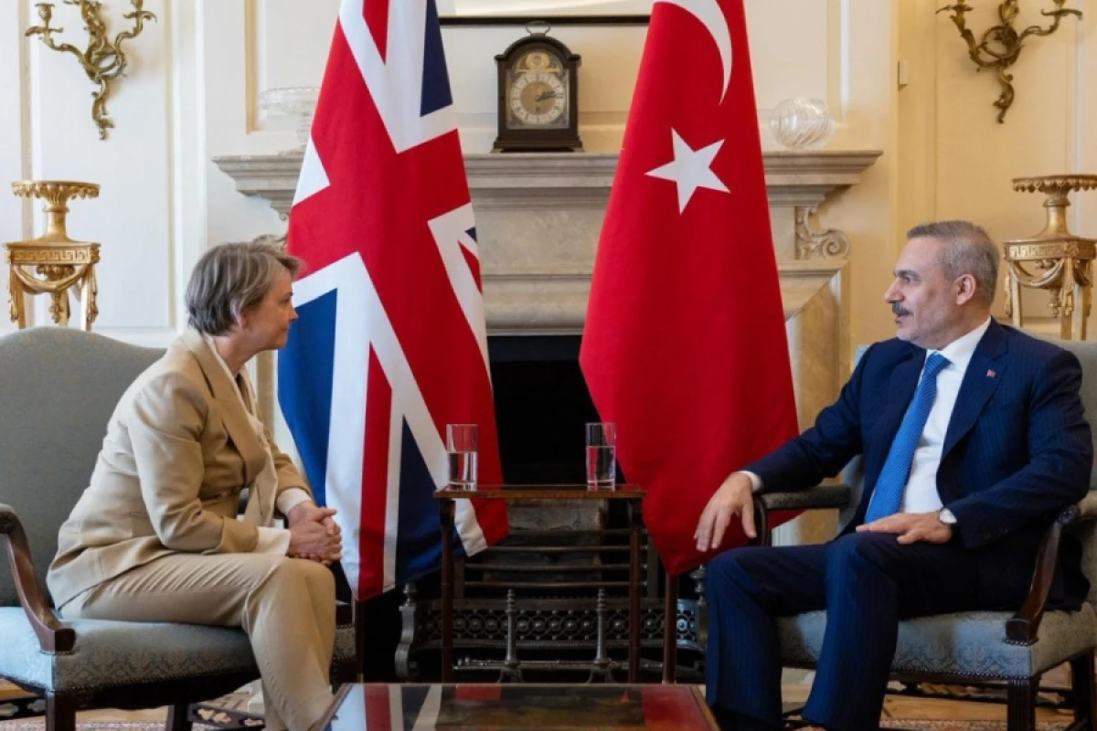Türkiyə ilə Britaniya arasında strateji tərəfdaşlıq sənədi imzalandı