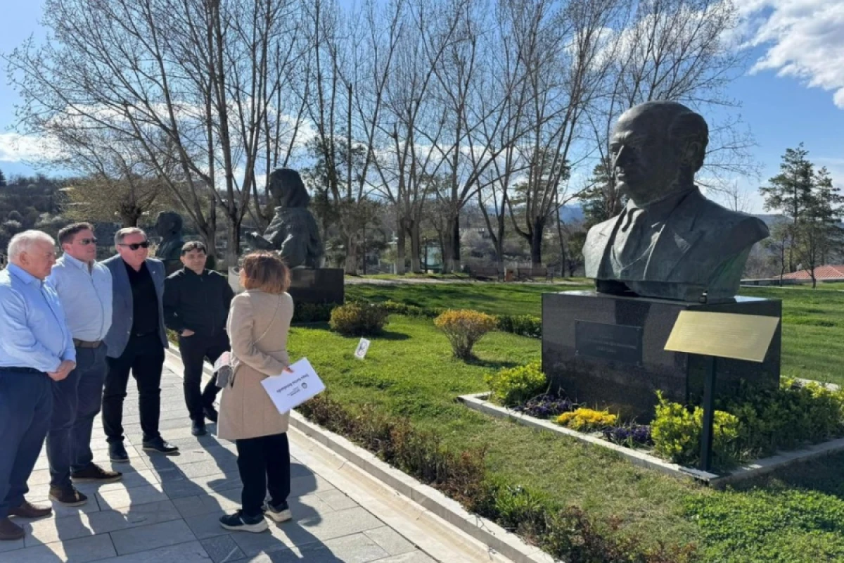 İrlandiya parlament nümayəndə heyəti Şuşa və Xankəndi şəhərlərində oldu