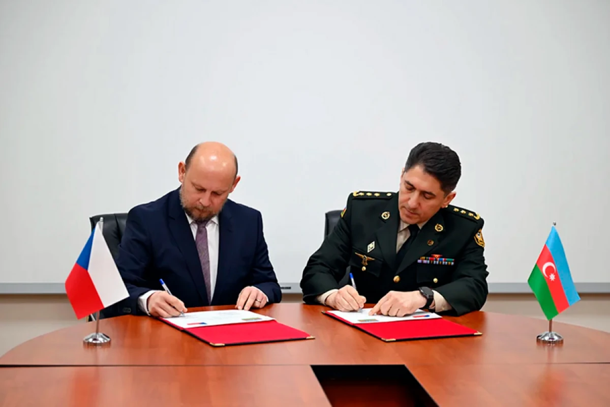 Azərbaycanla Çexiya hərbi əməkdaşlıq planı imzaladı
