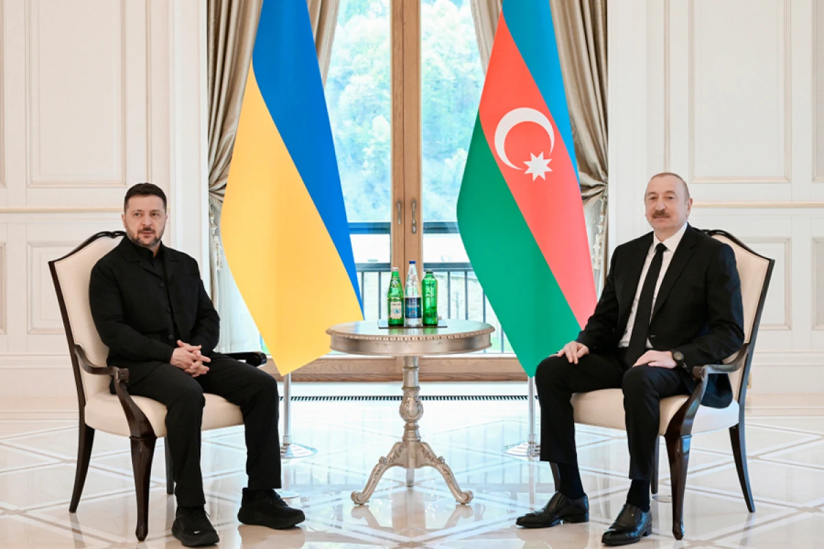 İlham Əliyevin Volodimir Zelenski ilə təkbətək görüşü oldu