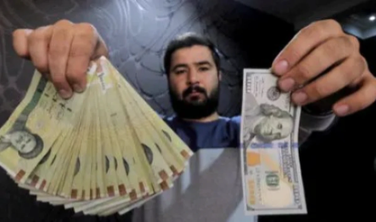 İrandan qabaq RİAL ÇÖKDÜ:  Bir dollar=bir "meşok"