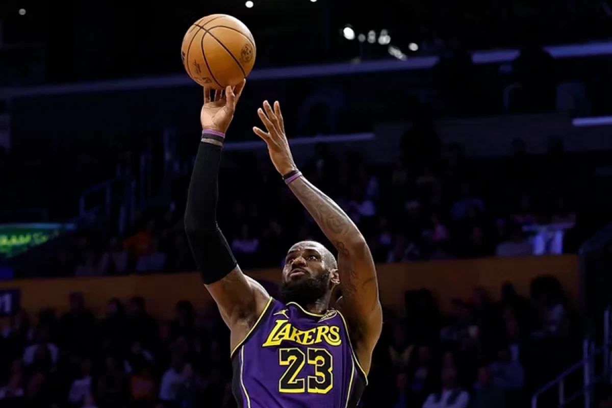 41 yaşında möcüzə – Lebron yenə hamını təəccübləndirdi!