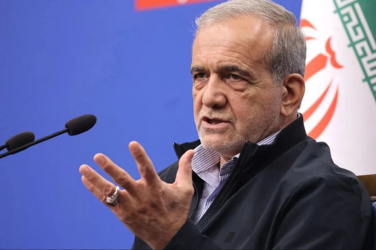 Pezeşkian: "Dəniz blokadası İrana qarşı hərbi əməliyyatın davamıdır"
