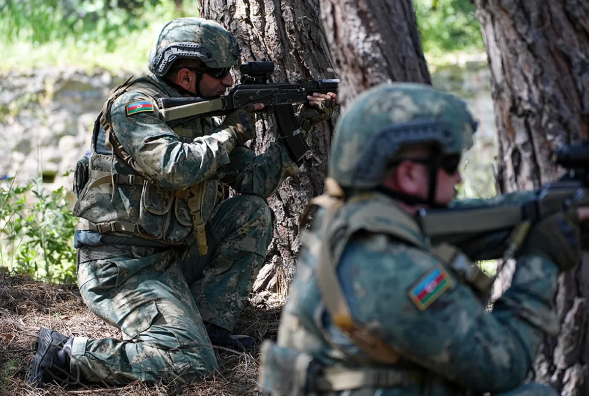 Hərbçilərimiz bunker və mağaralarda döyüş tapşırıqlarını yerinə yetirdilər — 2