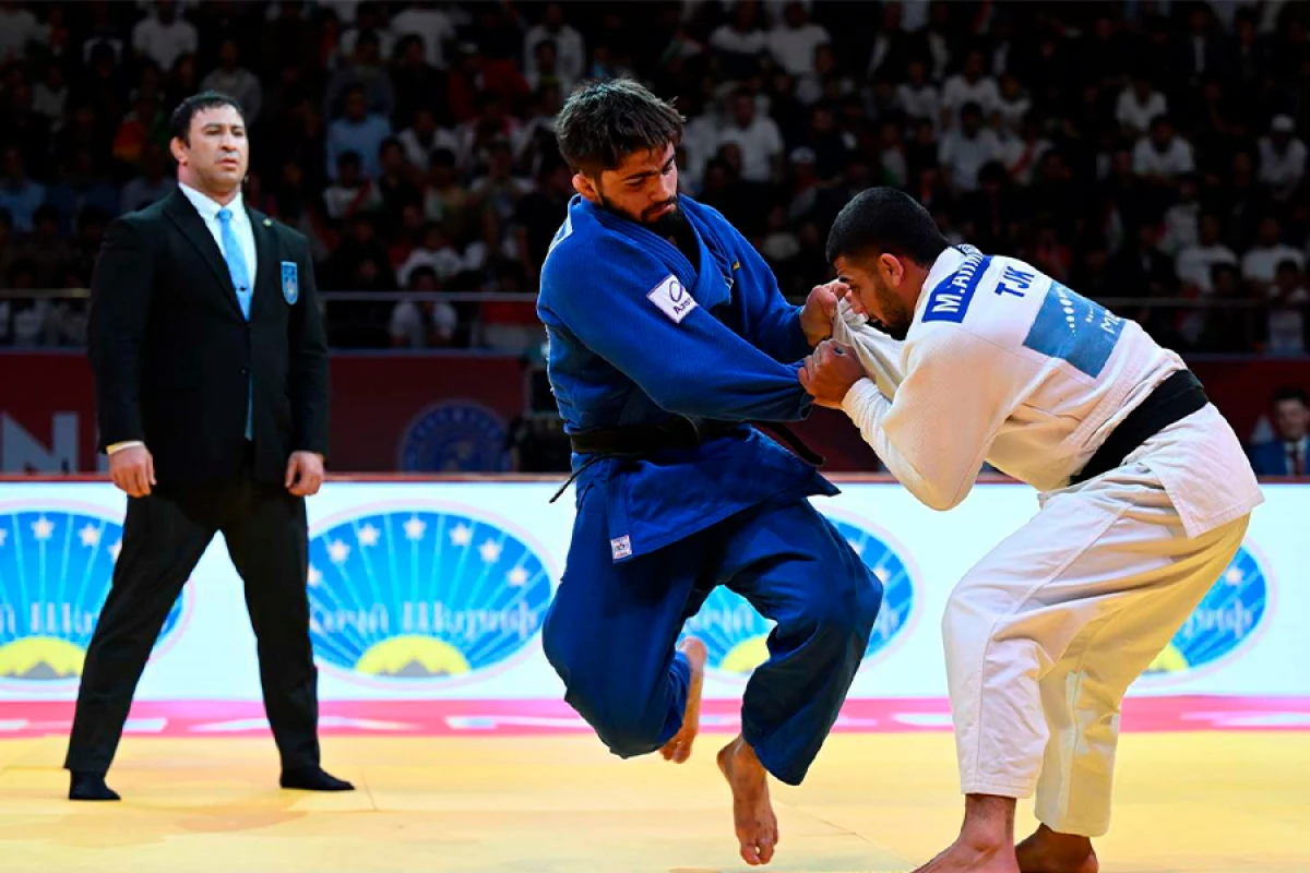 Rəşid Məmmədəliyev “Böyük Dəbilqə”nin bürünc medalını qazandı