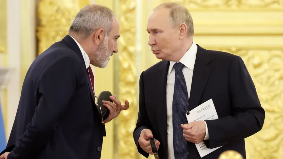 Почему Кремль не поздравляет Пашиняна? Идет подготовка к военному сценарию?