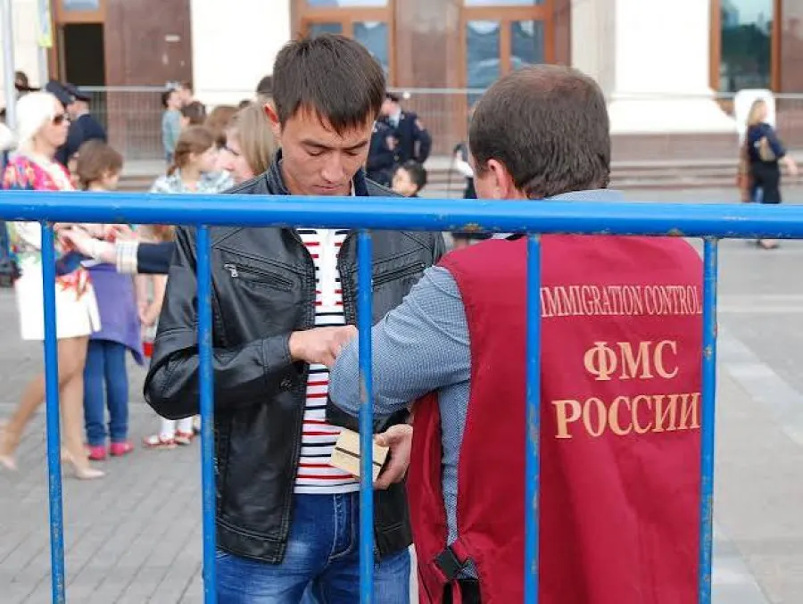 Утверждены новые основания для депортации: Мигранты, не подчиняющиеся приказу...