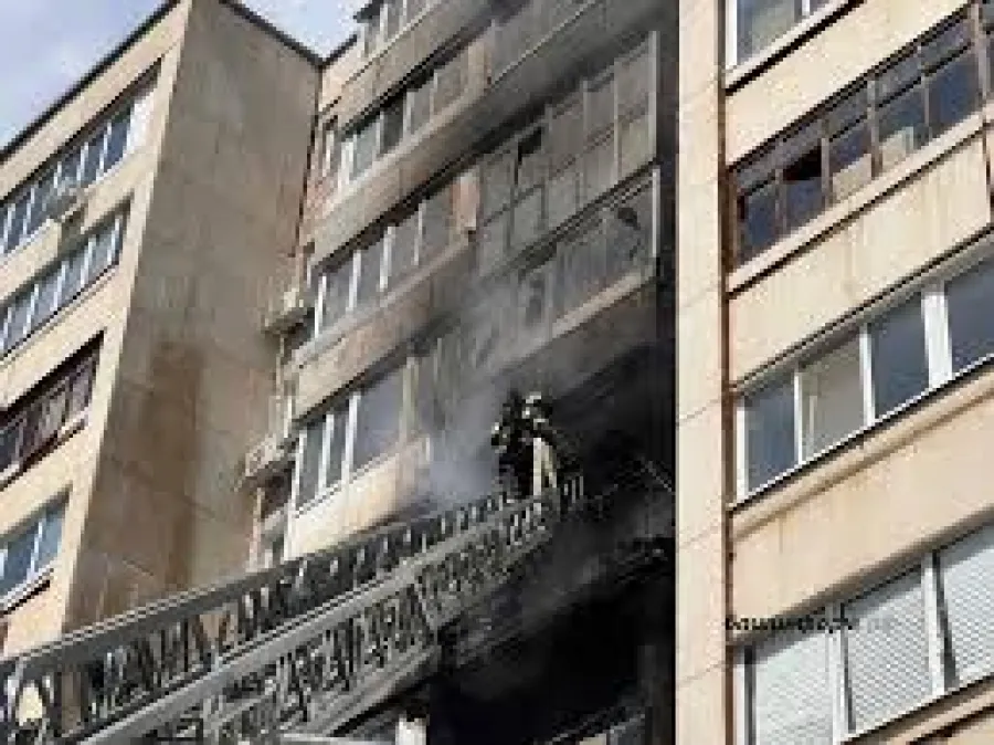 Пожар в многоэтажном доме: спасены 16 человек