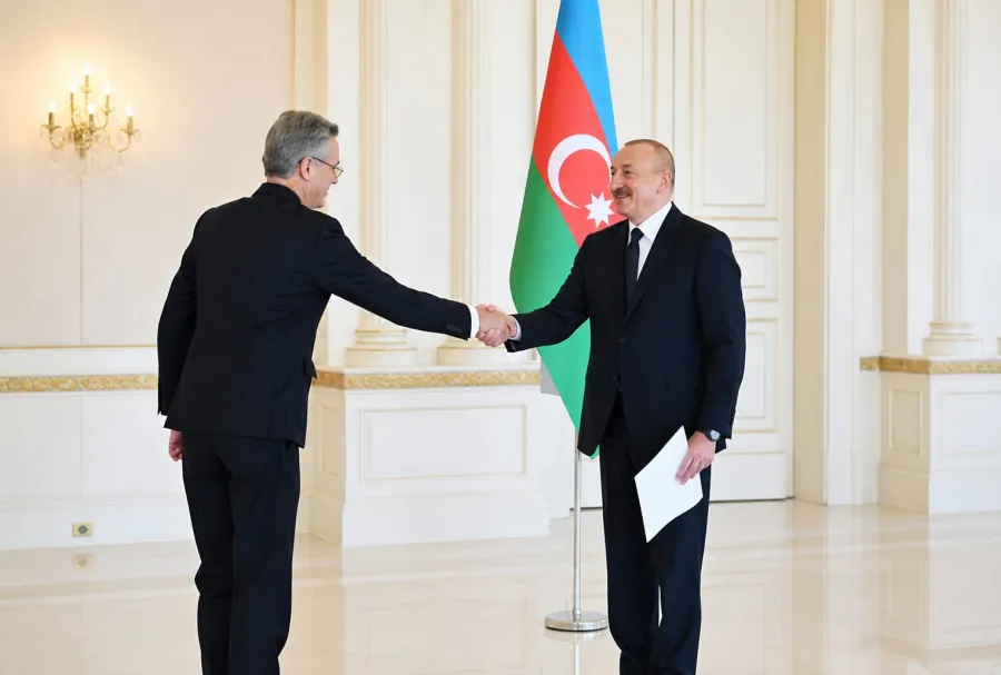 Президент Ильхам Алиев принял верительные грамоты нового посла Германии