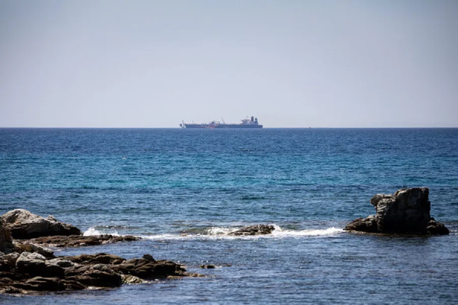 UKMTO təcili məlumat yaydı: Yəmən sahillərində tanker ələ keçirildi