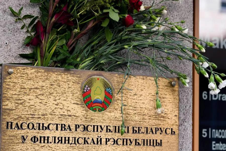 Belarus Finlandiyadakı səfirliyini bağlayır