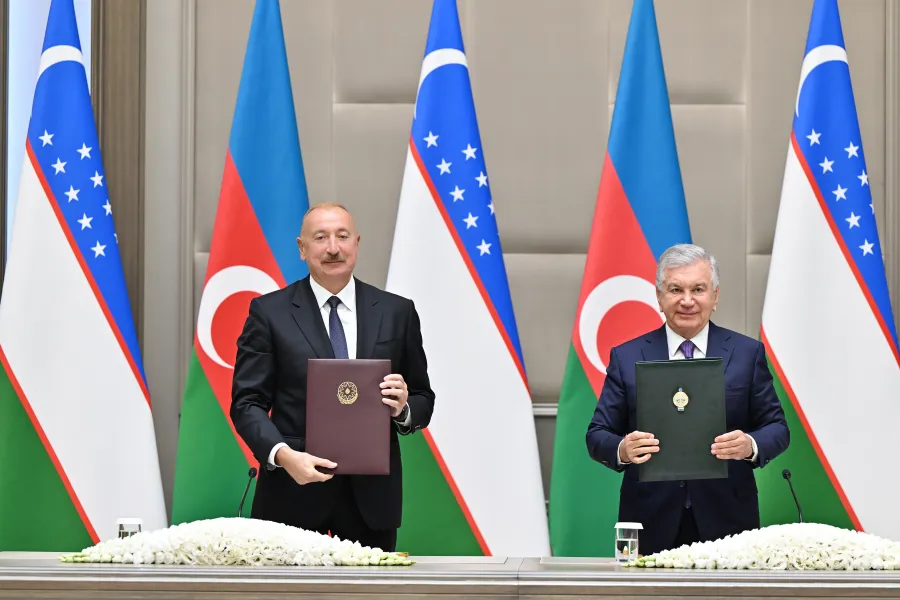 Daşkənddə Azərbaycan və Özbəkistan sənədlərinin imzalanma və mübadiləsi mərasimi oldu — 1