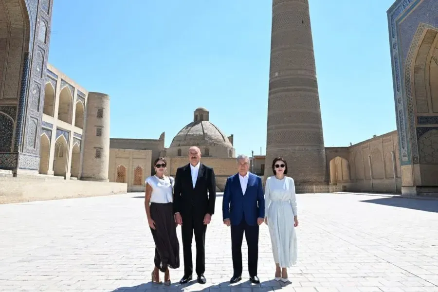 Presidents and First Ladies of Azerbaijan and Uzbekistan visited Poi-Kalyan Complex in Bukhara