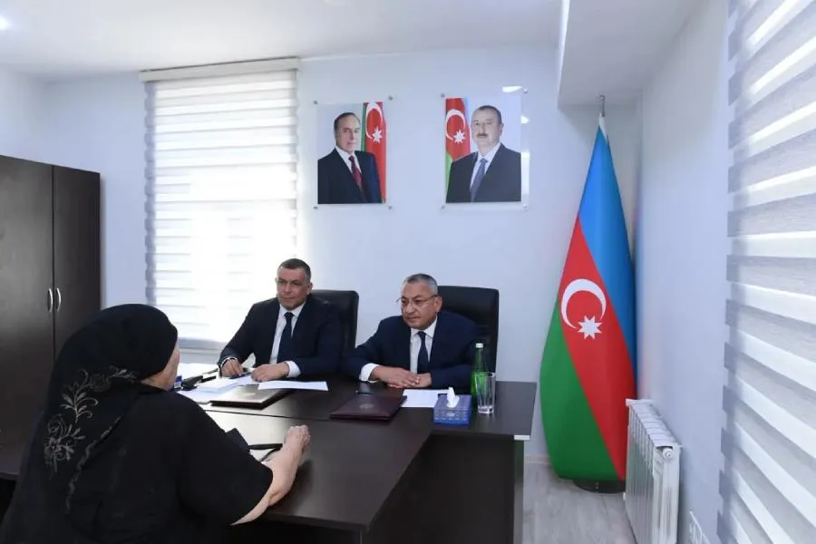 Şuşa şəhərində keçmiş məcburi köçkünlərin müraciətləri dinlənildi