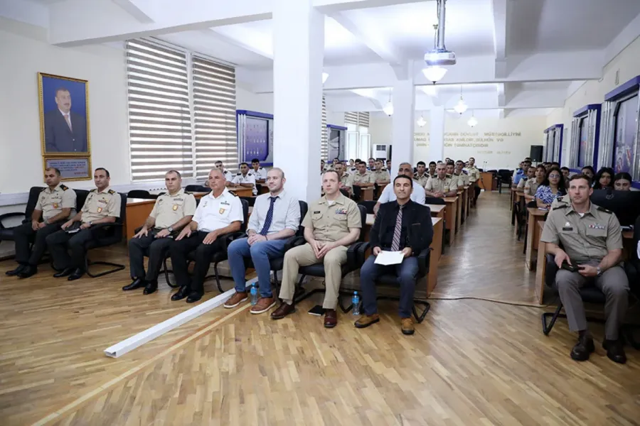 ABŞ-dən Azərbaycana xüsusi təlimçilər gəldi - Hərbçilərə dərs keçəcəklər — 4