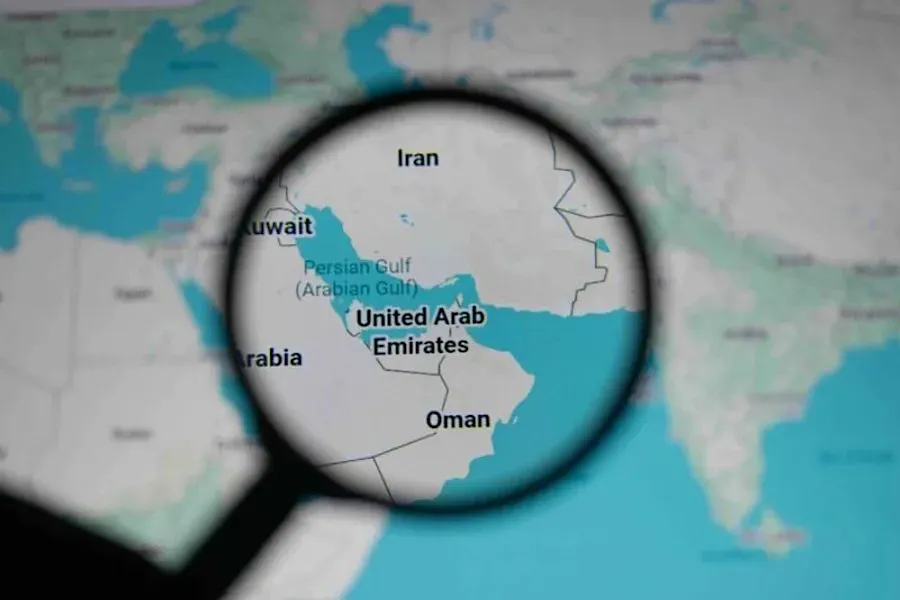 İran və Oman Hörmüzdə “yeni yol” açır