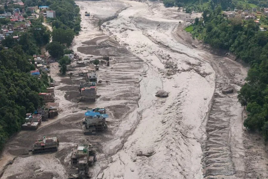 Nepalda daşqın nəticəsində ölənlərin sayı 389-a çatdı